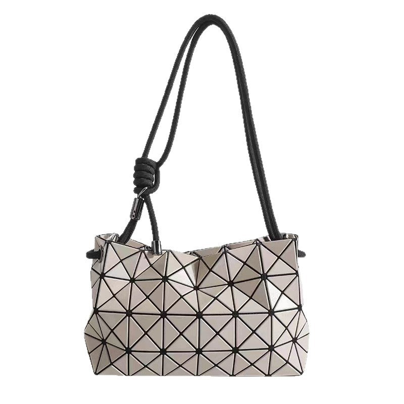 Women's Rhombus Drawstring Life Geometric Fashion Simple Bags