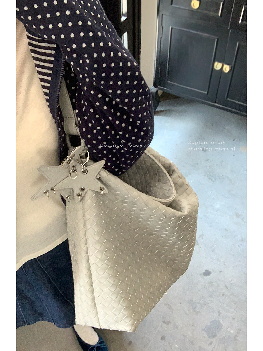 Women's Korean Underarm Commuter Simple Woven Tote Bag