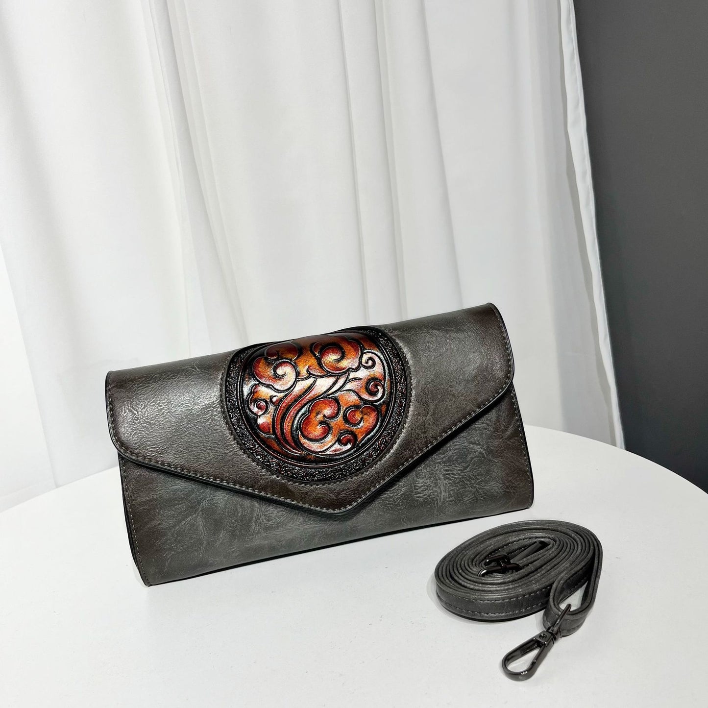 Women's Retro Ethnic Style Leather Carving Design Leisure Bags
