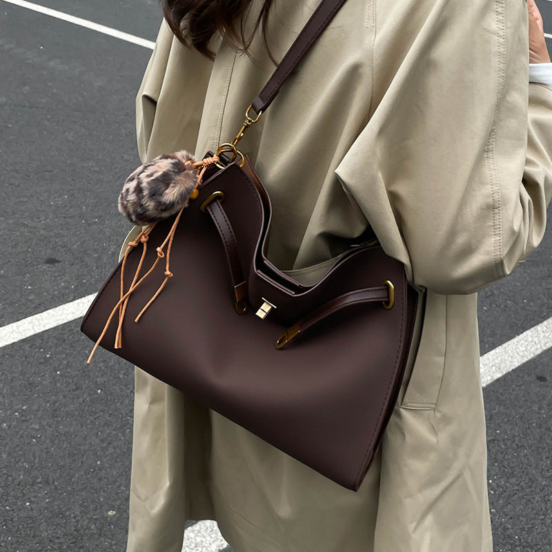Women's Trendy Large Capacity Commuting Fashion High-grade Tote Bags