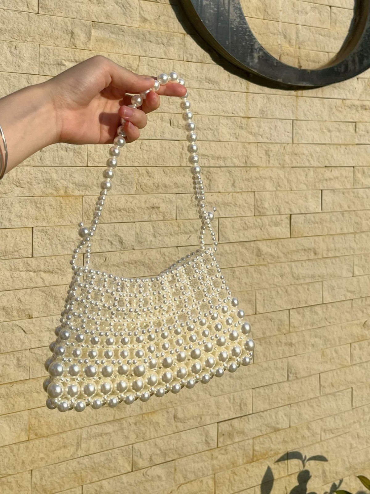 Women's Retro French Bow Flower Chain Hand-woven Beads Pearl Bags