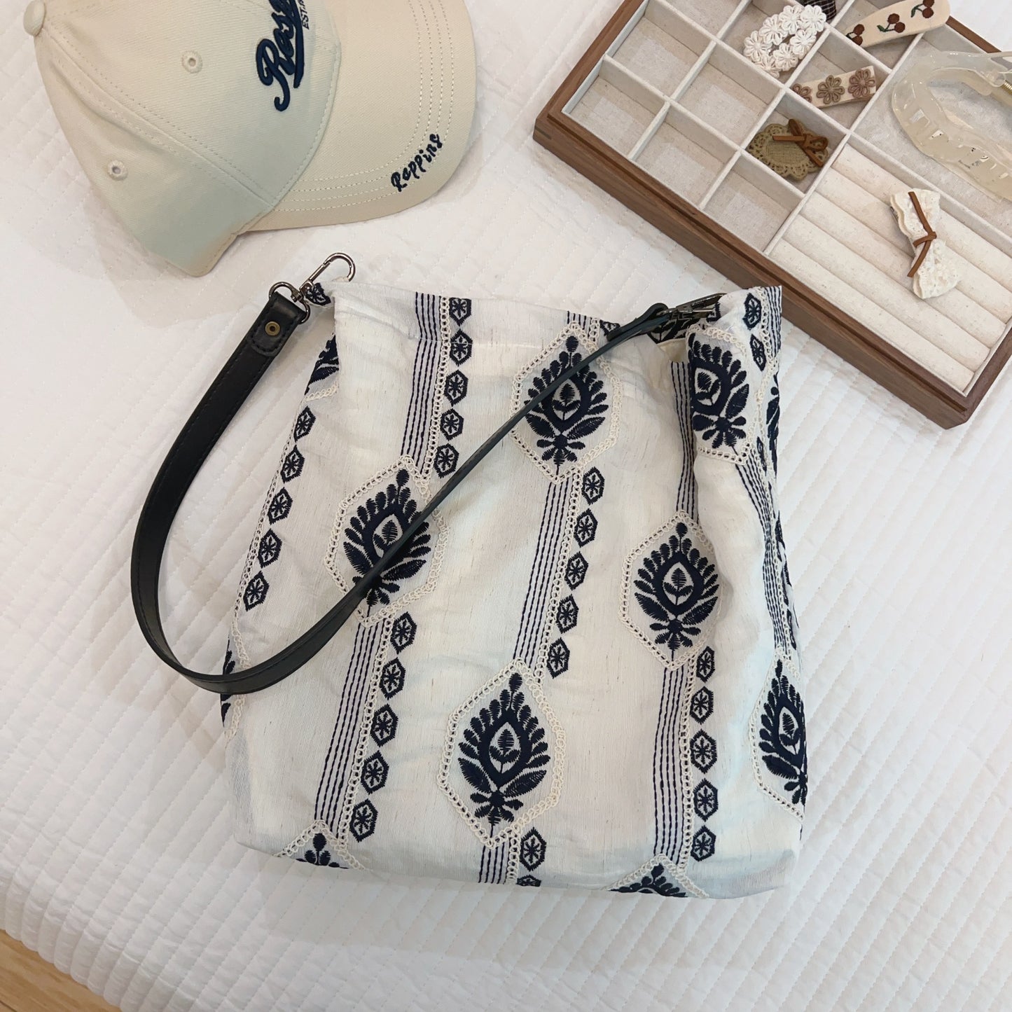 Cloth Artistic Simple Embroidered Cotton Linen Female Ethnic Style Embroidery Tote Bags