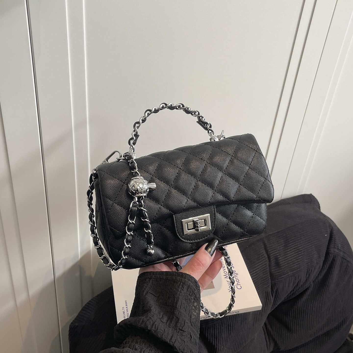 Women's Fashion Sier Hard Portable Diamond Pattern Light Luxury Small Square Bag
