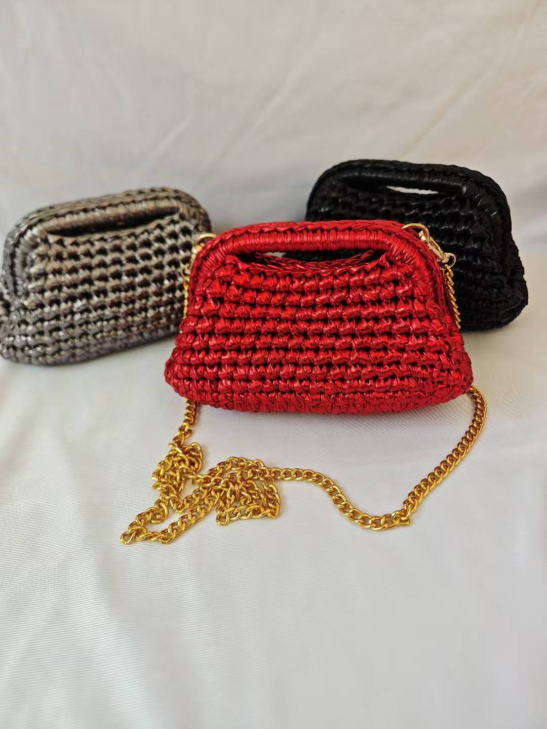 Women's Hand-woven Chain Mini Style Metallic Cloth Women's Handbag