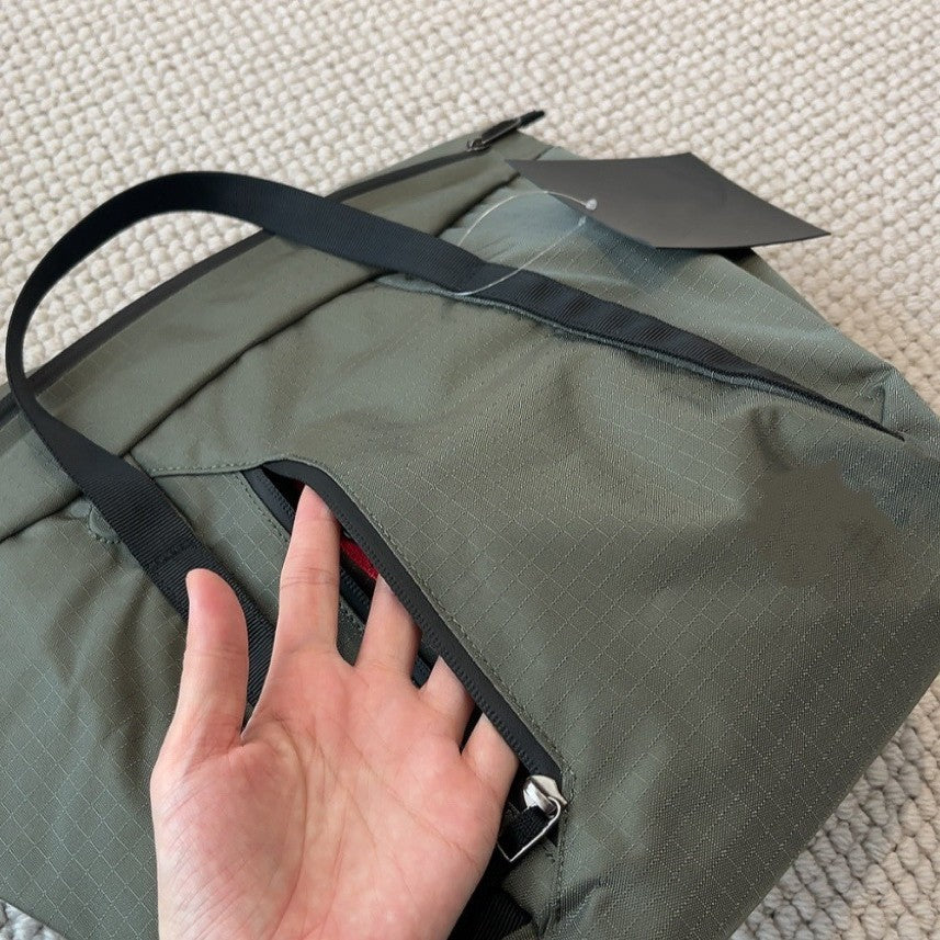 Women's & Men's Lightweight Flip Daily Commuter Handbags