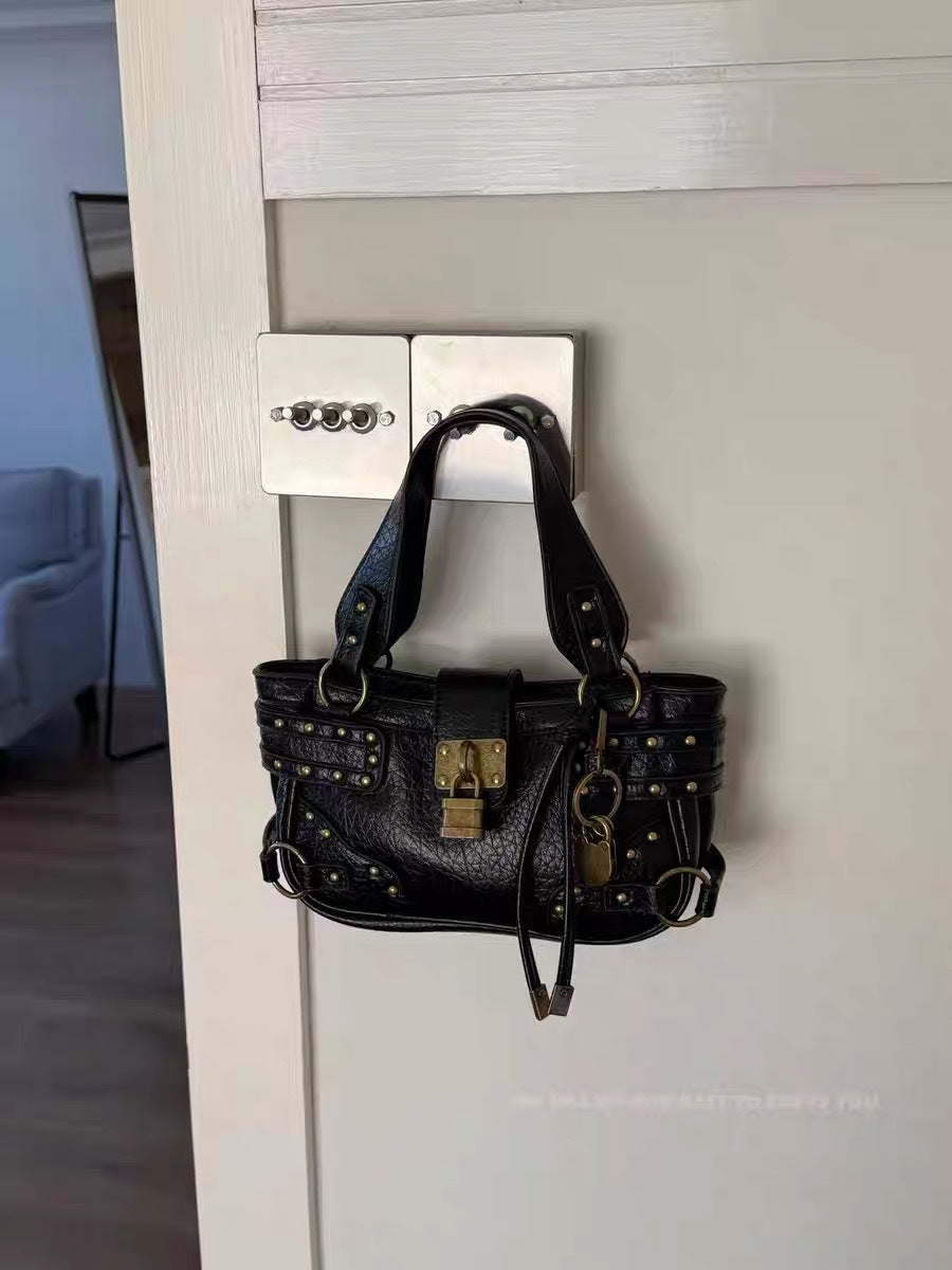 Women's Style Niche Early Sense Rivet Retro Street Motorcycle Women's Messenger Bag