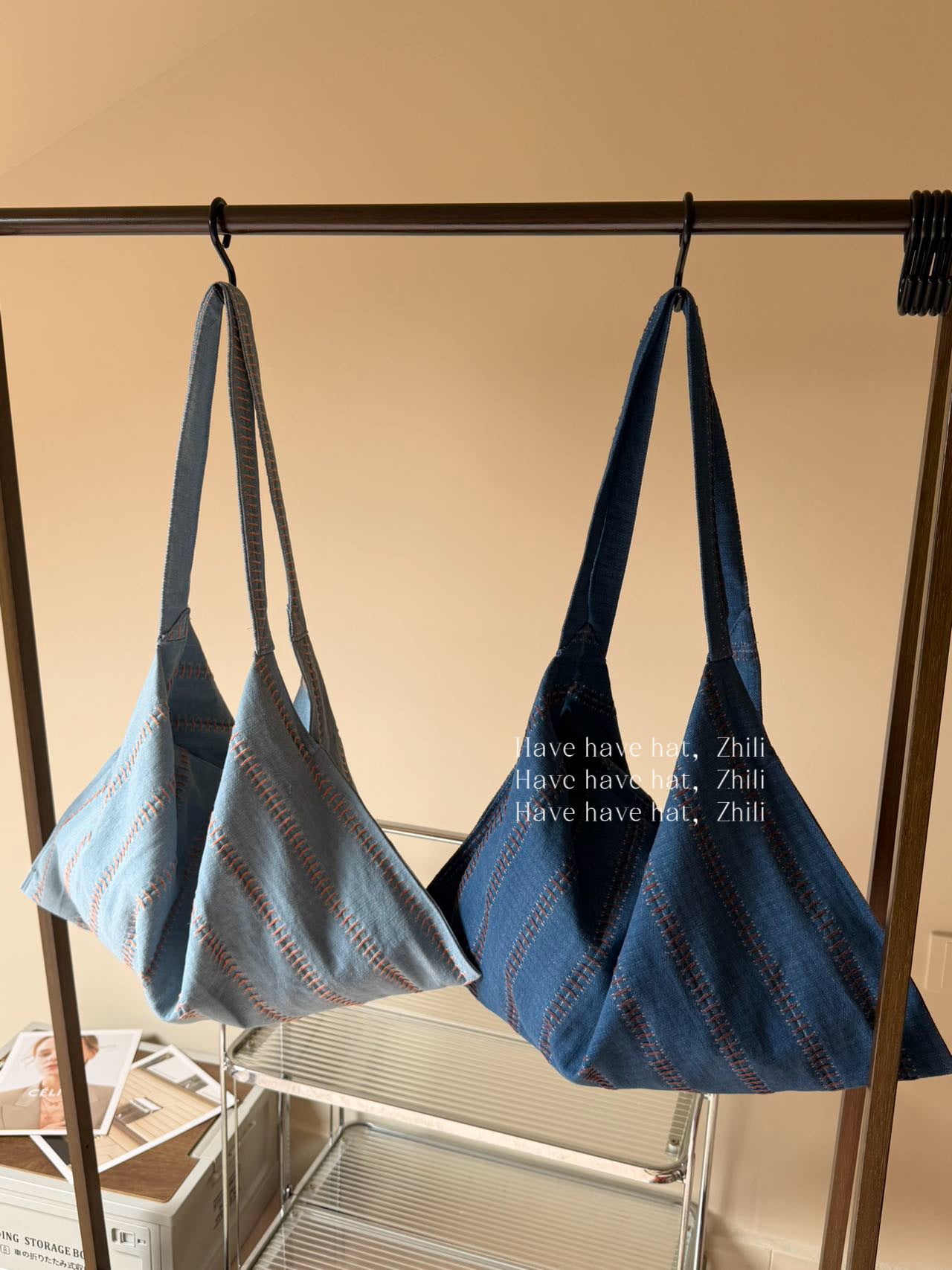 Women's Idle Style Washed Denim Retro Large Capacity Leisure Commute Bags