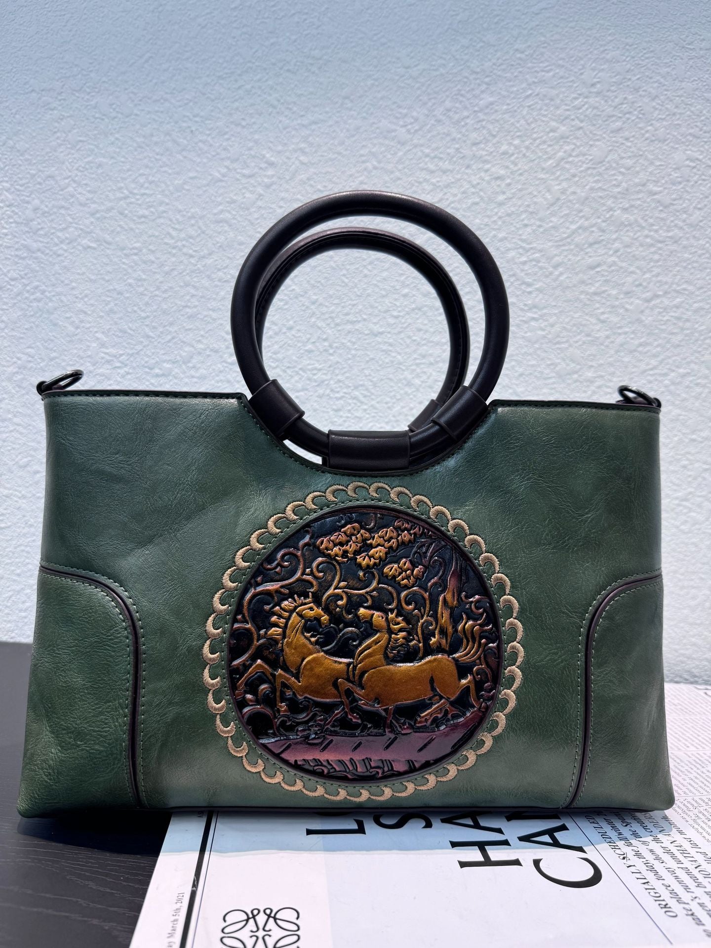 Women's Style National Texture Large Capacity Embossed Women's Shoulder Bag