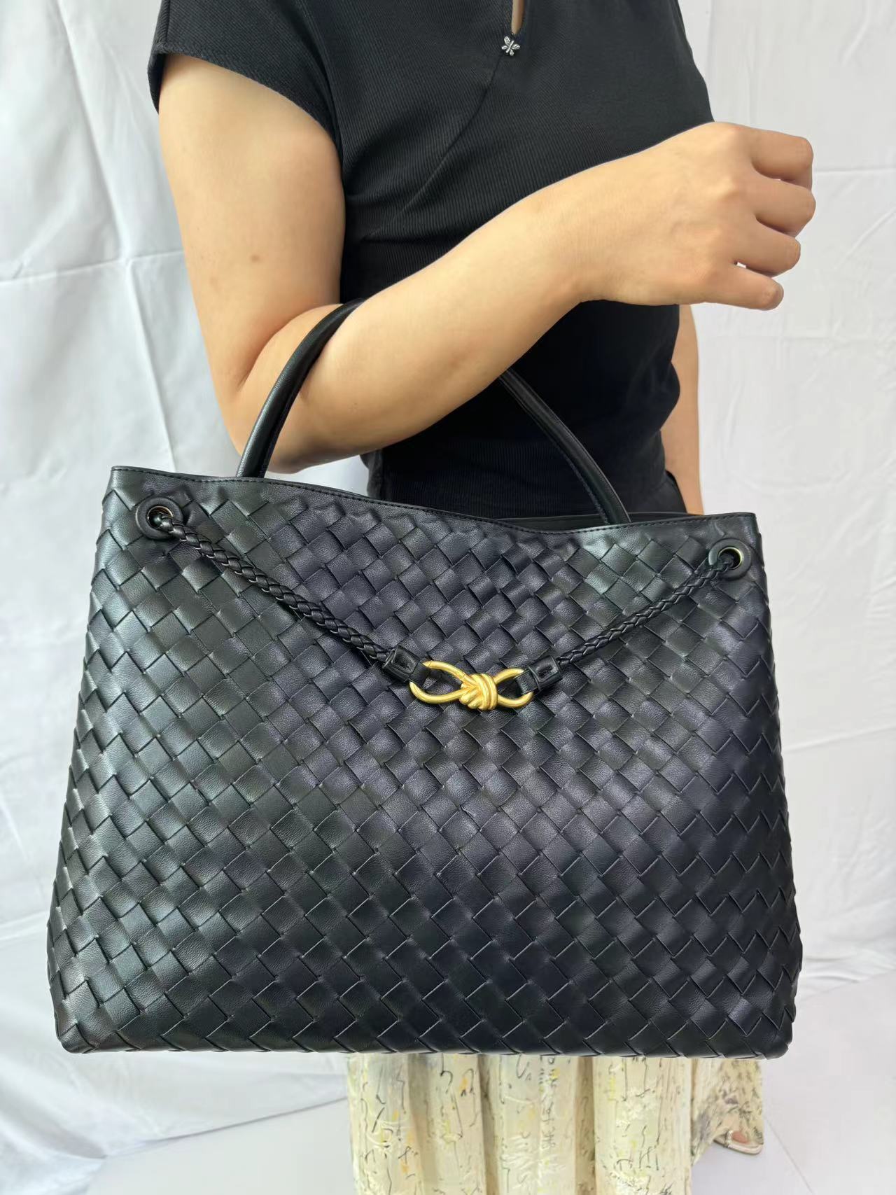 Women's Bow Metal Cord Fastener Woven Genuine Leather Bags