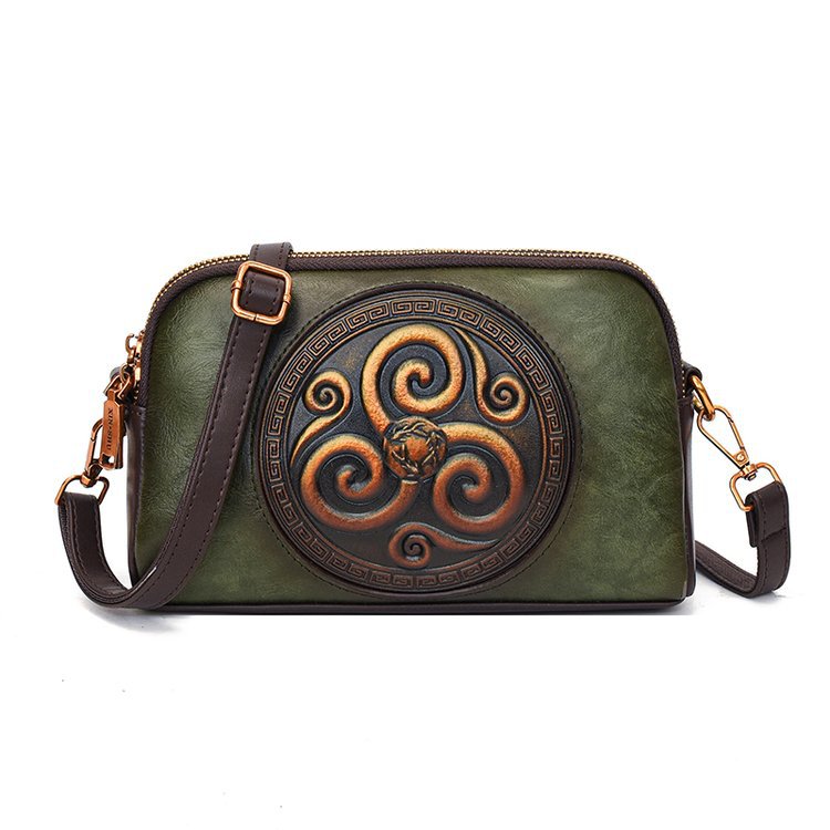 Women's Embossed Shell Fashionable Retro Commuter Personality Women's Messenger Bag