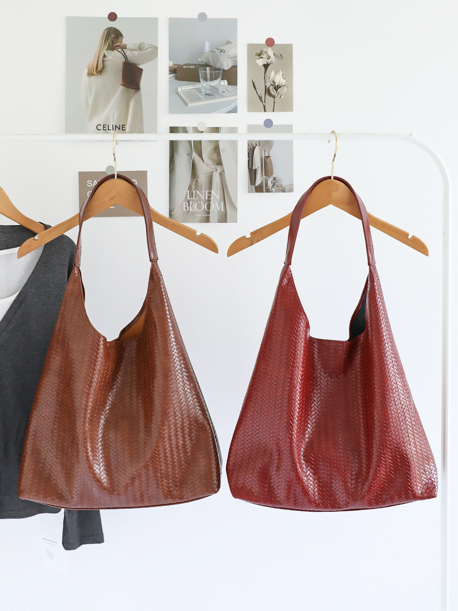 Women's Capacity Woven Texture Soft Leather Underarm Niche Women's Shoulder Bag