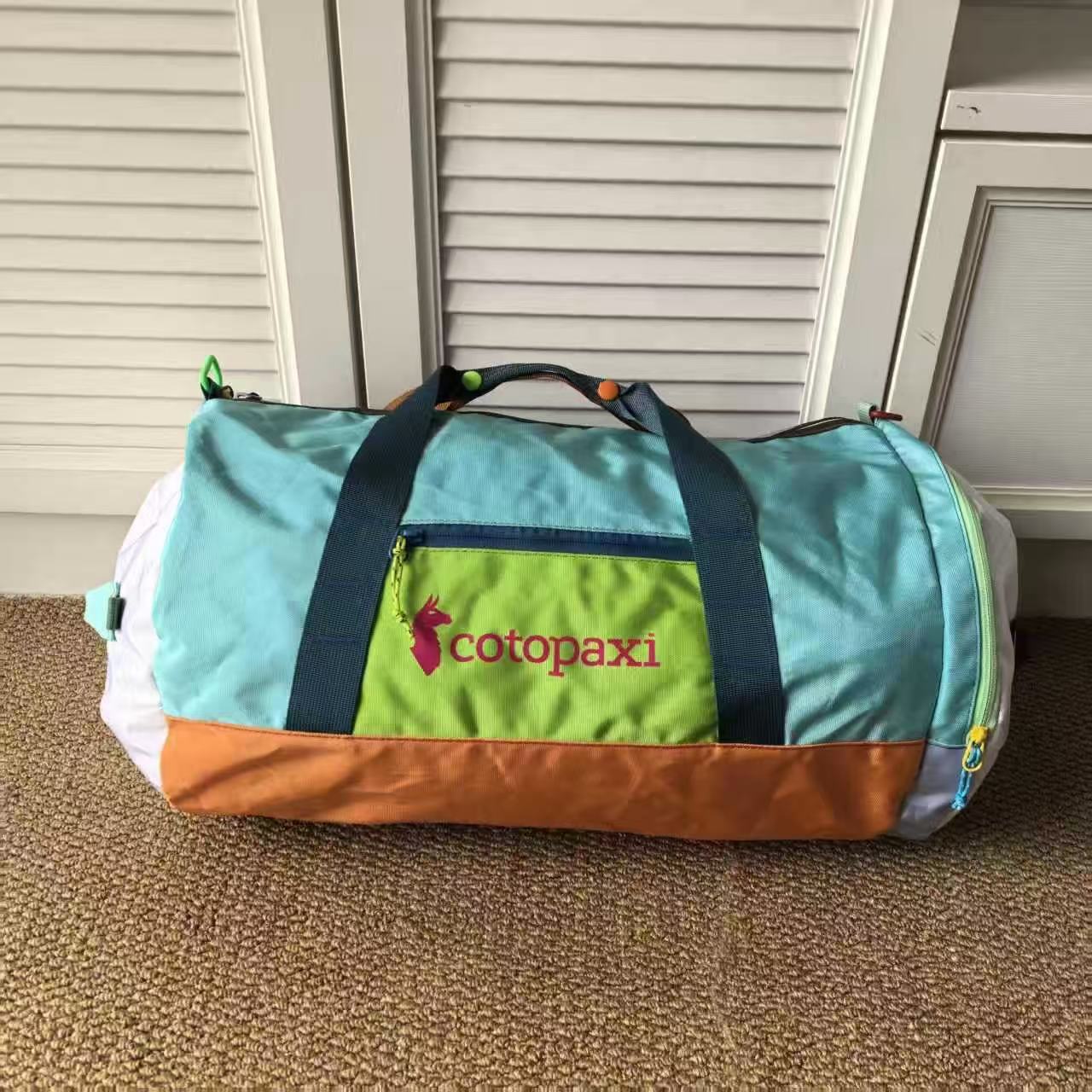American Alpaca Dopamine Large Capacity Versatile Workout Women's Handbag