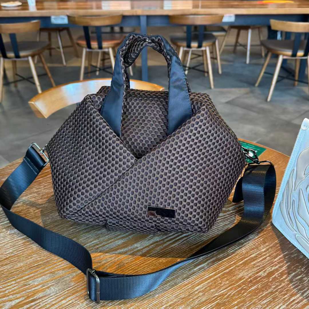 Women's Fashion Mesh Rhombus Personality Geometry Commuter Women's Clutch