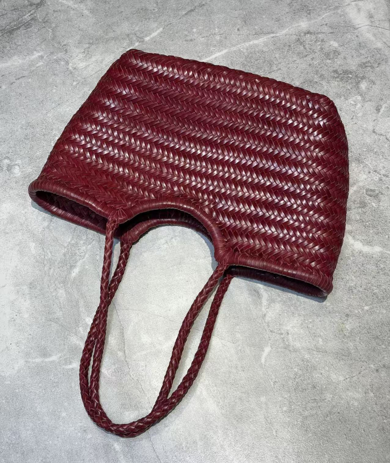 Women's First Layer Cowhide Curved Woven Genuine Leather French Vegetable Women's Shoulder Bag