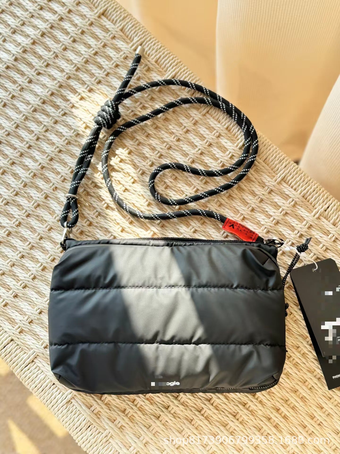 Women's Niche Down Kettle Large Capacity Cloud Water Bottle Shoulder Bags