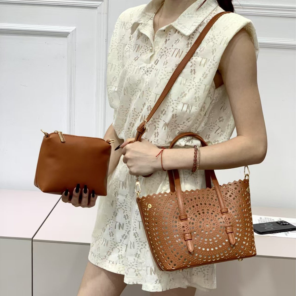 Women's Hand Rub Grain Hollow Summer Design Women's Handbag