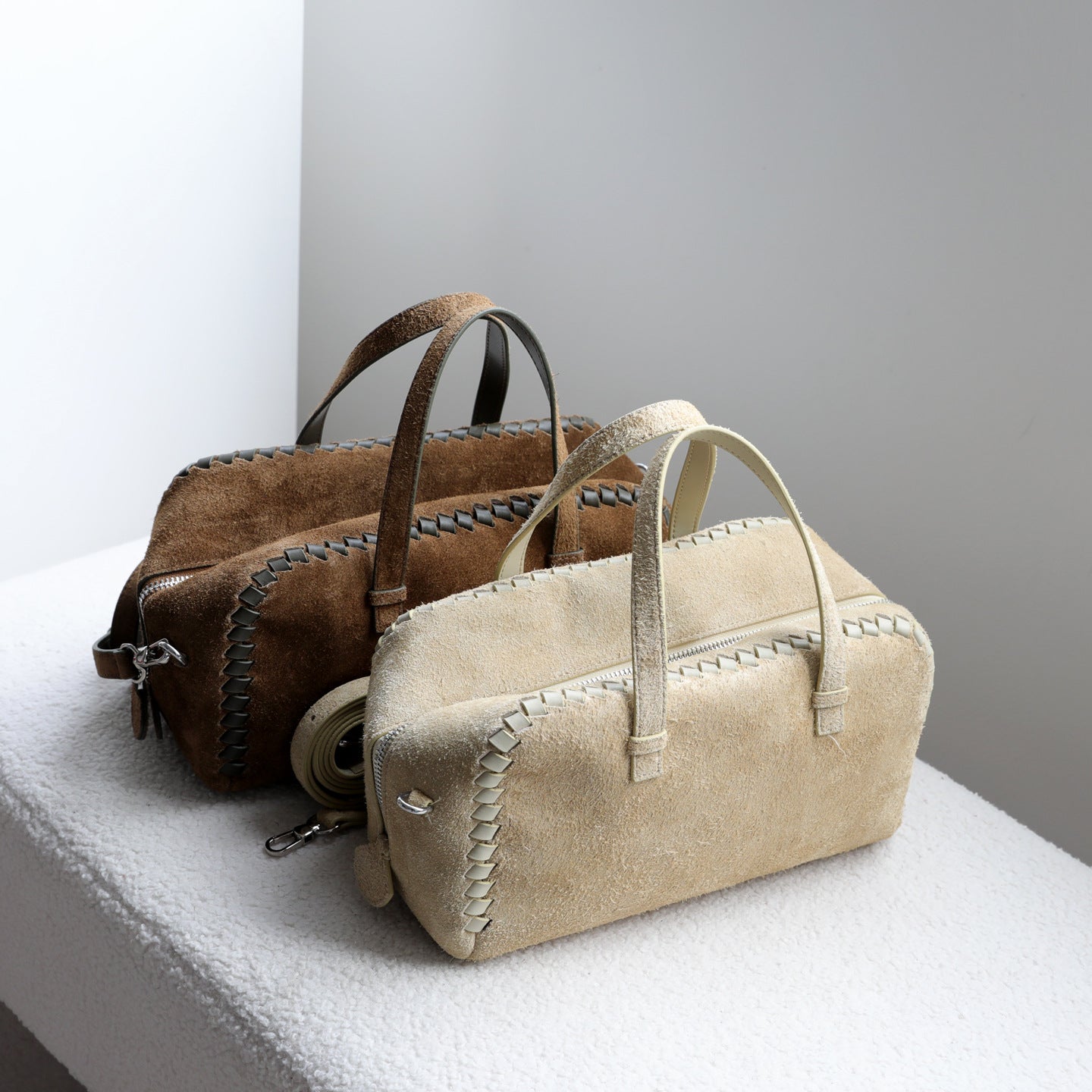 Women's Retro Frosted Cowhide Woven Large Capacity Portable Women's Leather Bag