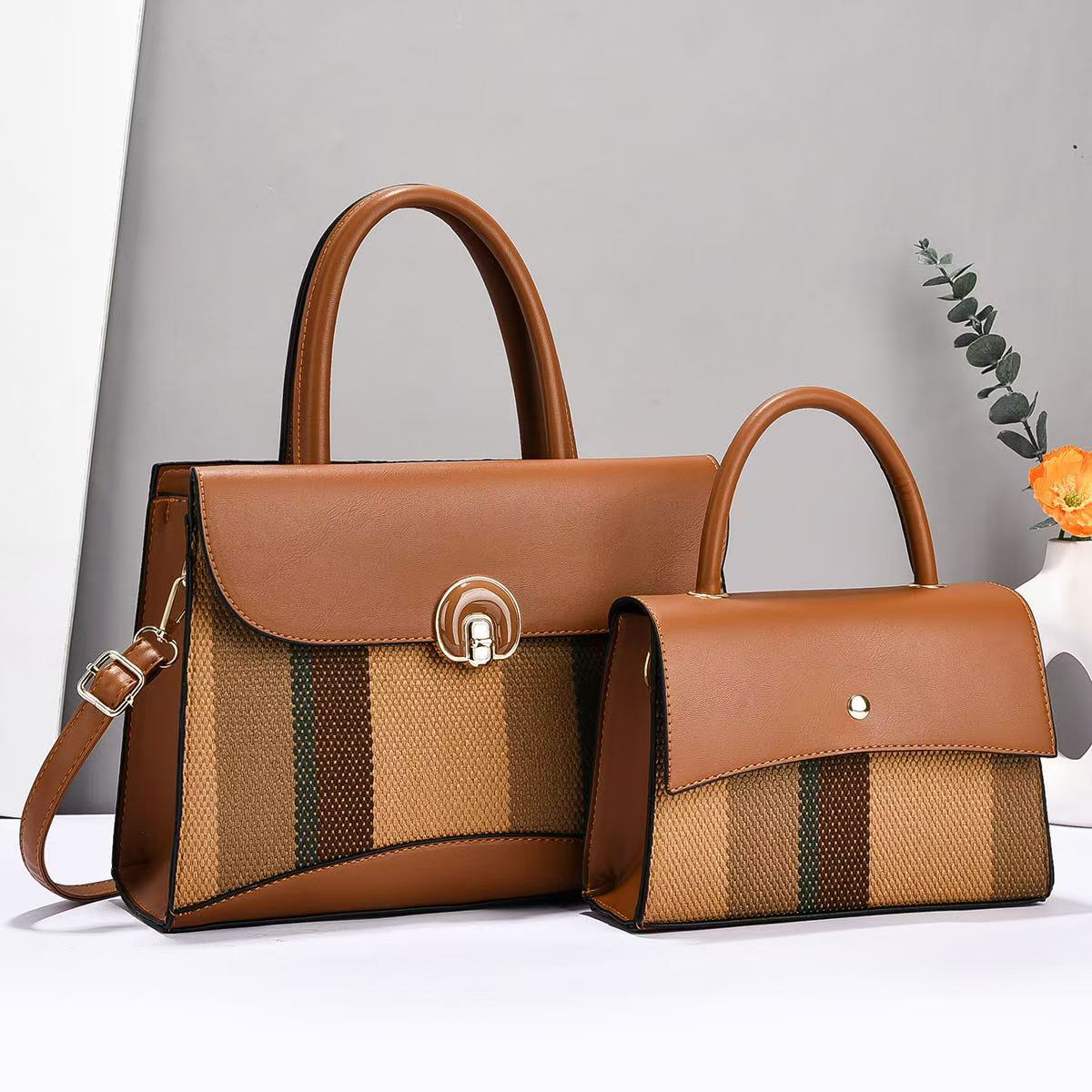 Women's Fashion Color Contrast Personalized Design Simple Large Capacity Portable Women's Handbag