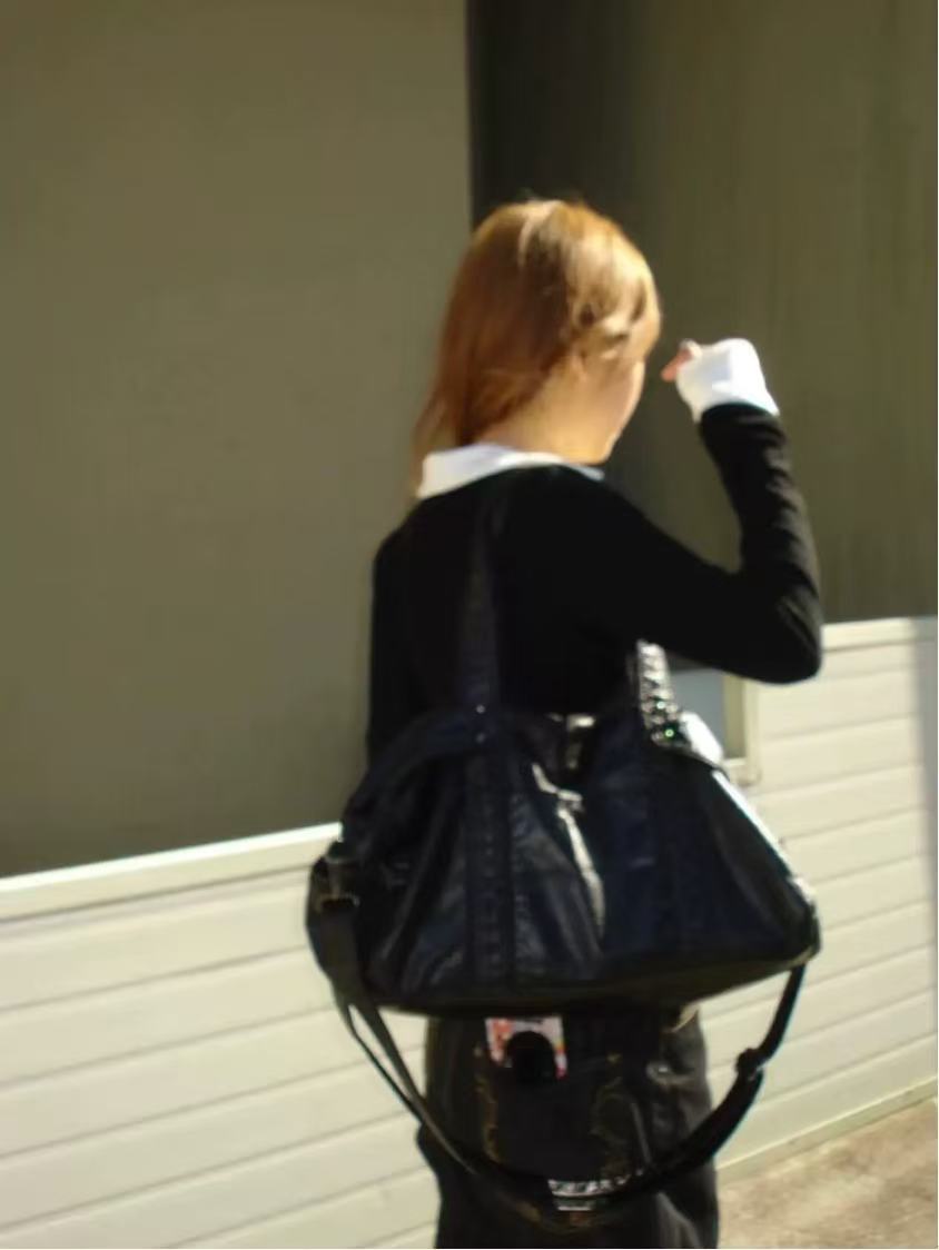 Distressed High-grade Dark Style Large Capacity Women's Shoulder Bag