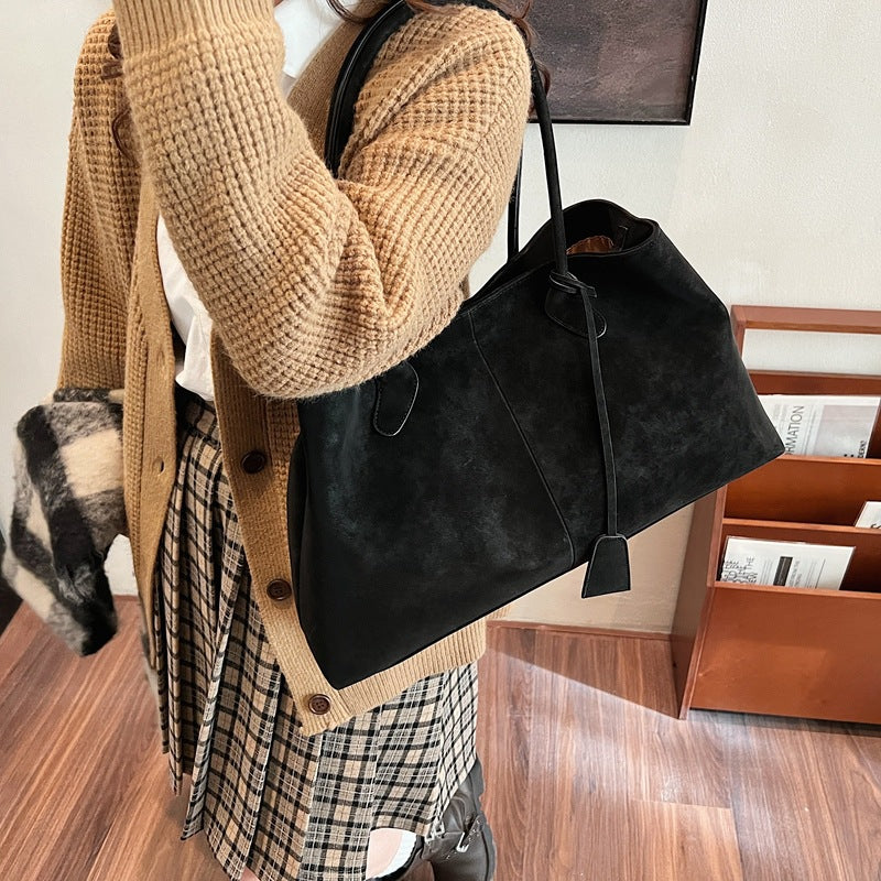 Women's Retro High-grade Fashion Commuter Underarm Simple Women's Shoulder Bag