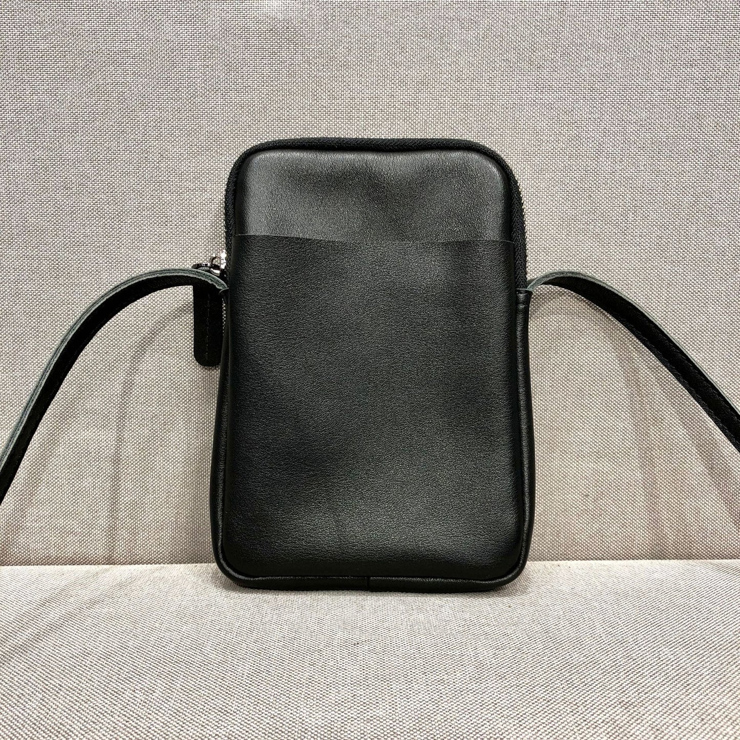 Women's Genuine Leather Handmade First Layer Cowhide Mobile Unisex Shoulder Bags