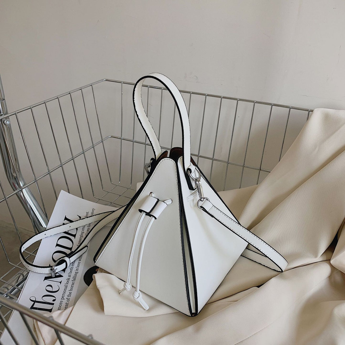 Creative Women's Spring Fashion Triangle Rhombus Bags