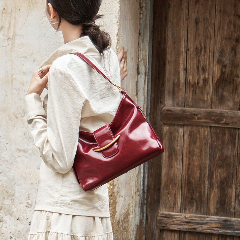 High-grade Female Western Style Textured Fashion Shoulder Bags