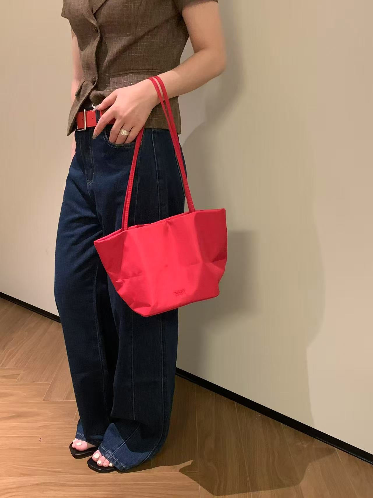 Women's Korean Nylon Basket Lightweight Commuter Large Capacity Tote Bag