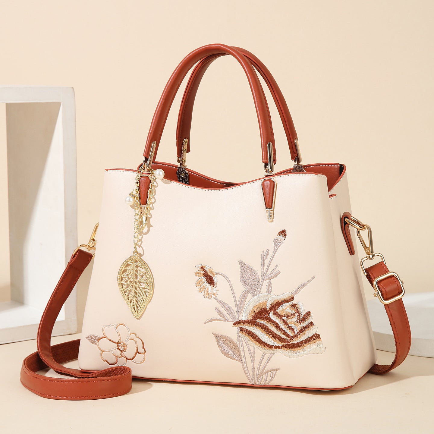Women's Chinese Style Embroidery Mother's Day Gift Fashion Women's Shoulder Bag