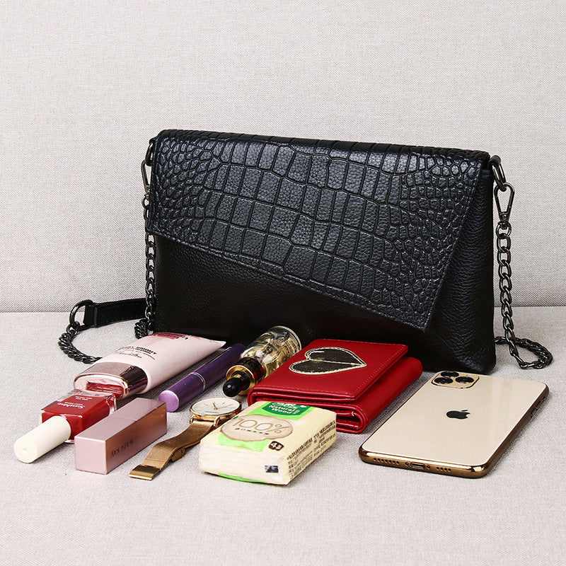 Women's Pattern Genuine Leather Fashionable Large Capacity Chain Women's Clutch