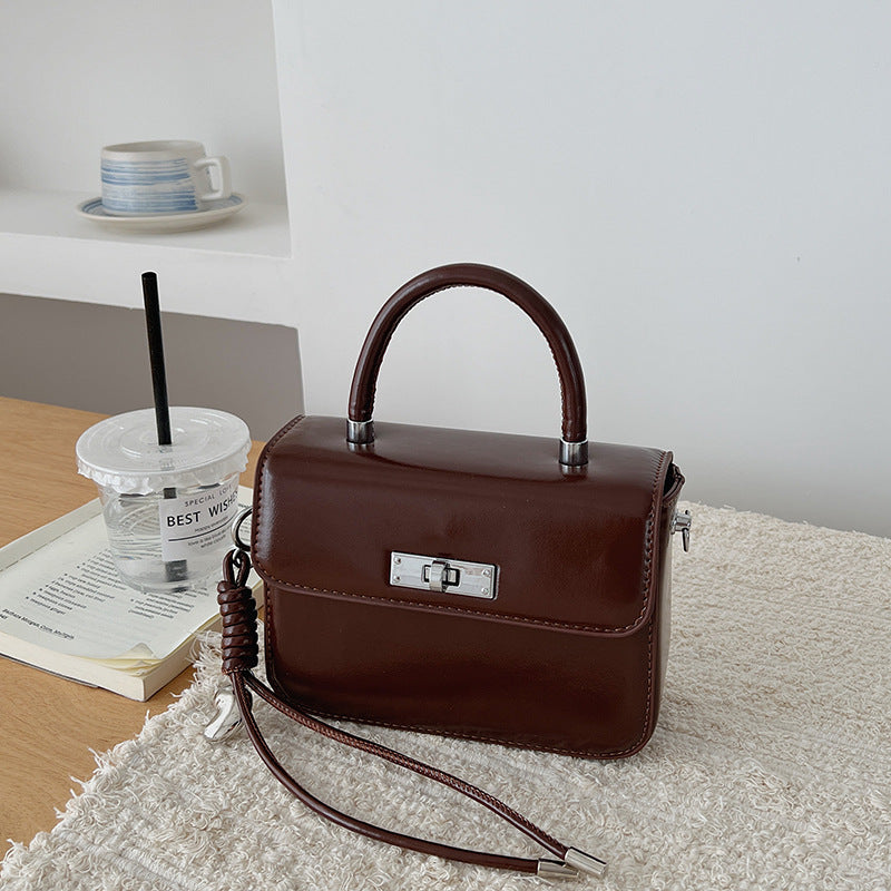 Portable Female Simple Western Style Commuter Shoulder Bags