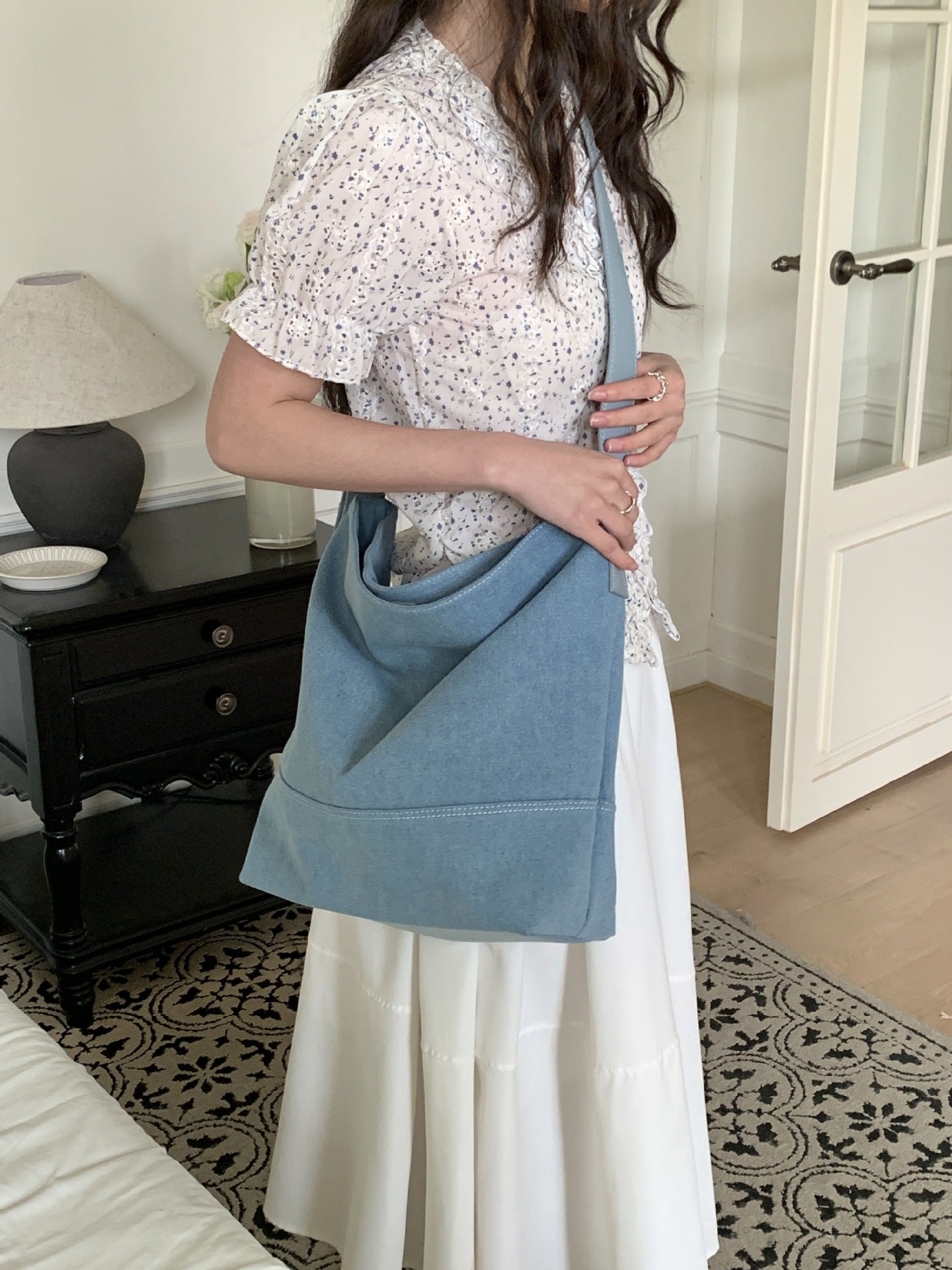 Women's Canvas Stitching Leather Niche Large Capacity Tote Bags