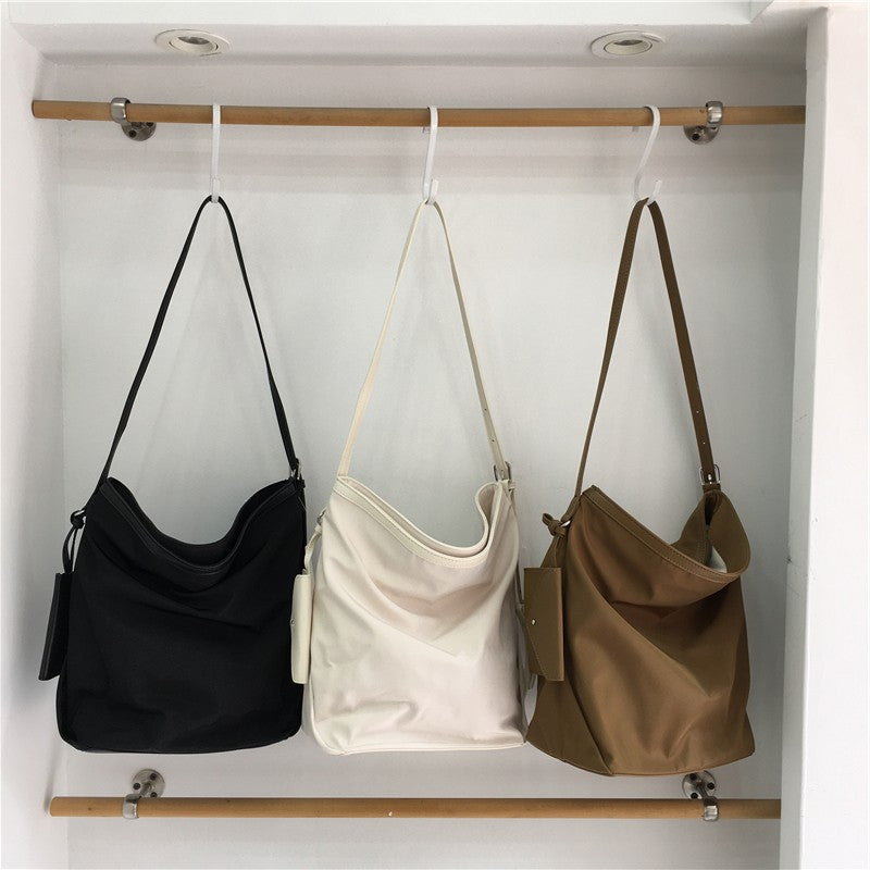 Niche Nylon Cloth Minimalist Commuter Idle Style Women's Handbag