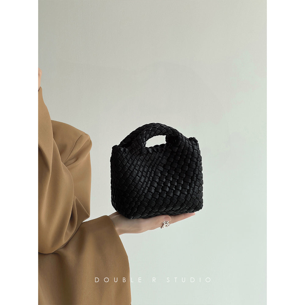 Women's Pretty Hand-woven Vegetable Basket Chain Women's Shoulder Bag