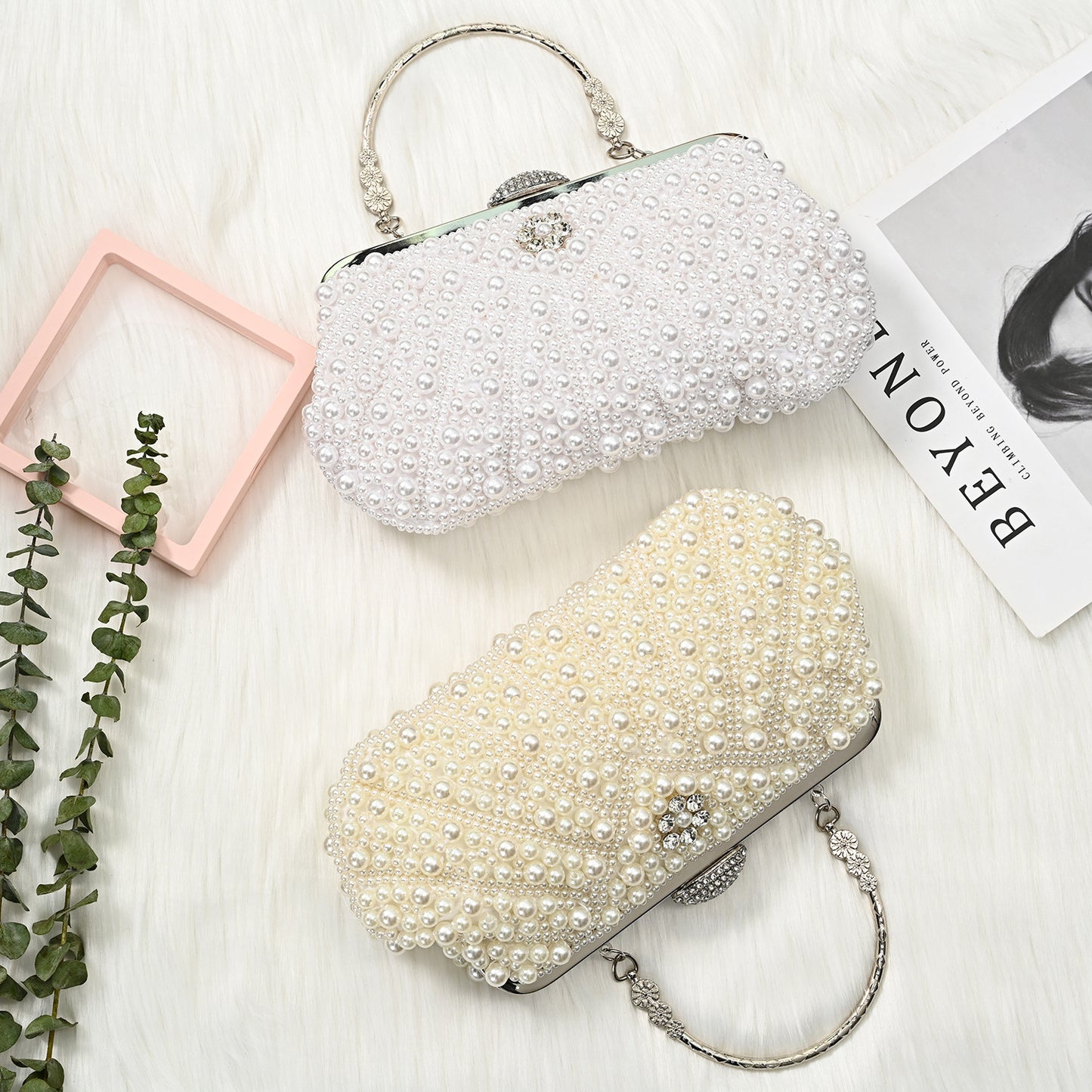 Women's Retro Elegant Pearl Clutch Banquet Commuting Fashion Dinner Bag