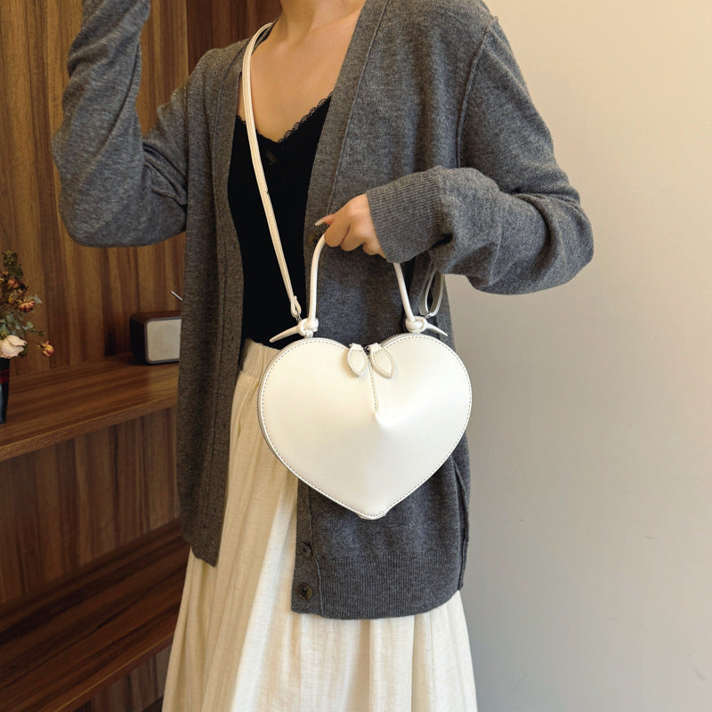 Women's Heart-shaped Special Interest Light Luxury Fashion Advanced Texture Large Capacity Handbags
