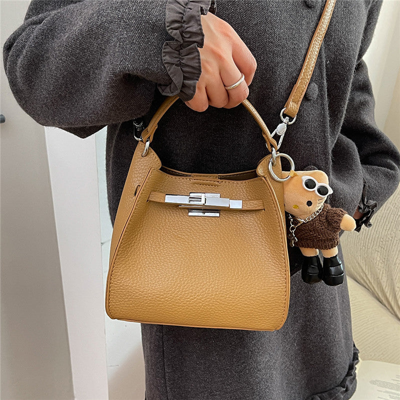 Women's Niche High-grade Versatile Fashion Retro Capacity Shoulder Bags