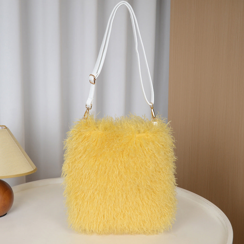 Women's Plush Fashion Simple Imitation Tan Sheep Western Style Hand Women's Messenger Bag