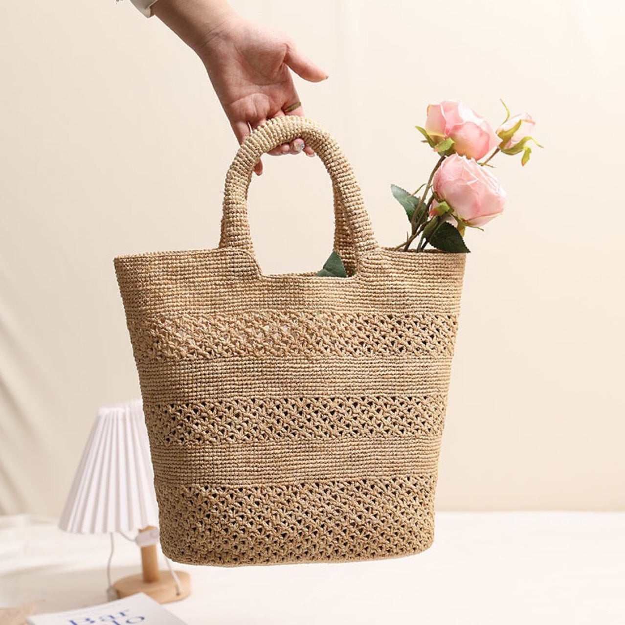 Raffia Portable Hand Carrying Large Capacity Hollow Woven Seaside Vacation Bags