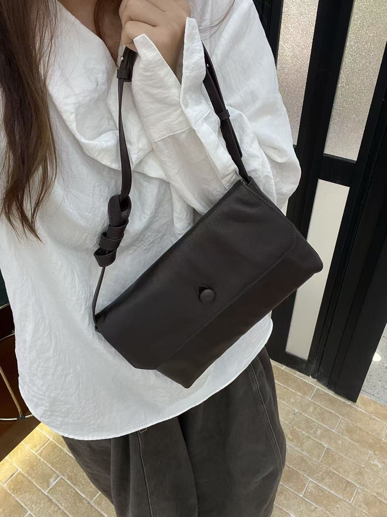 Niche Curved Layer Cowhide Genuine Leather Women's Handbag