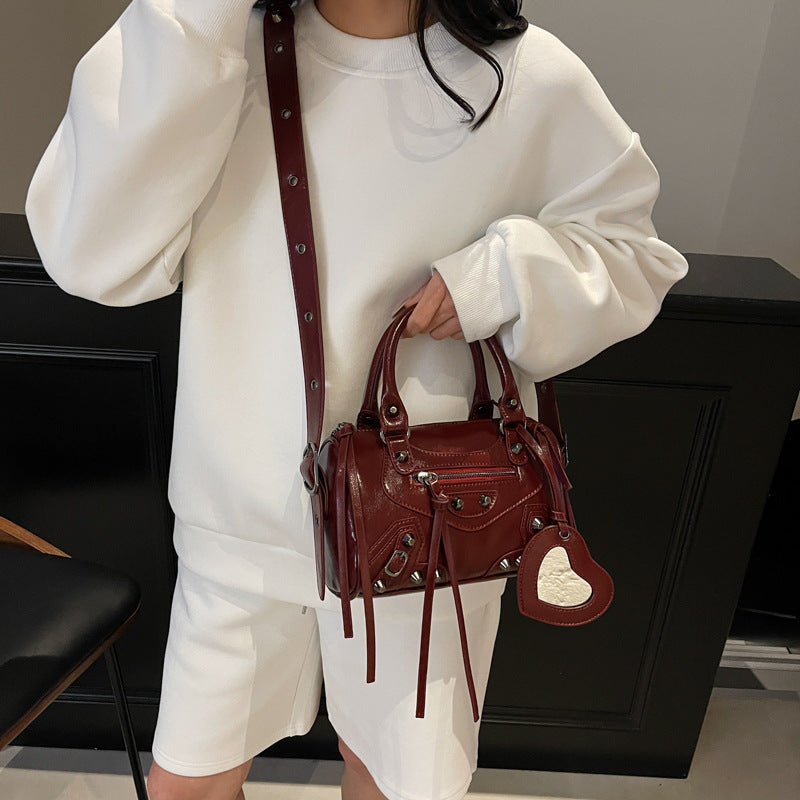 Fashion Vintage Rivet Advanced Texture Sweet Women's Messenger Bag