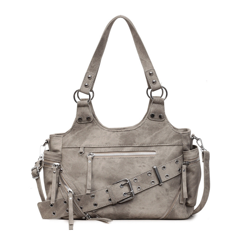 Women's High-grade Motorcycle Hot Underarm Large Capacity Rivet Women's Shoulder Bag