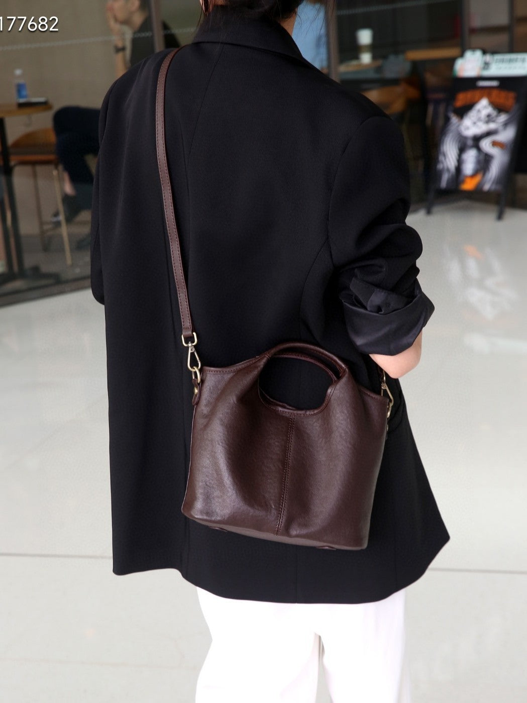 Women's First Layer Cowhide Retro Portable High-grade Women's Shoulder Bag