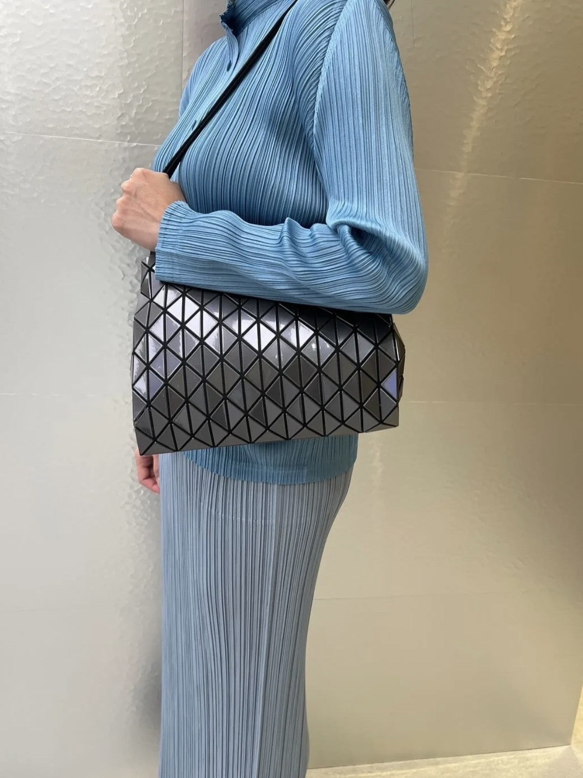 Women's Rhombic Vertical Honeycomb Fashion Metal Diamond Bags