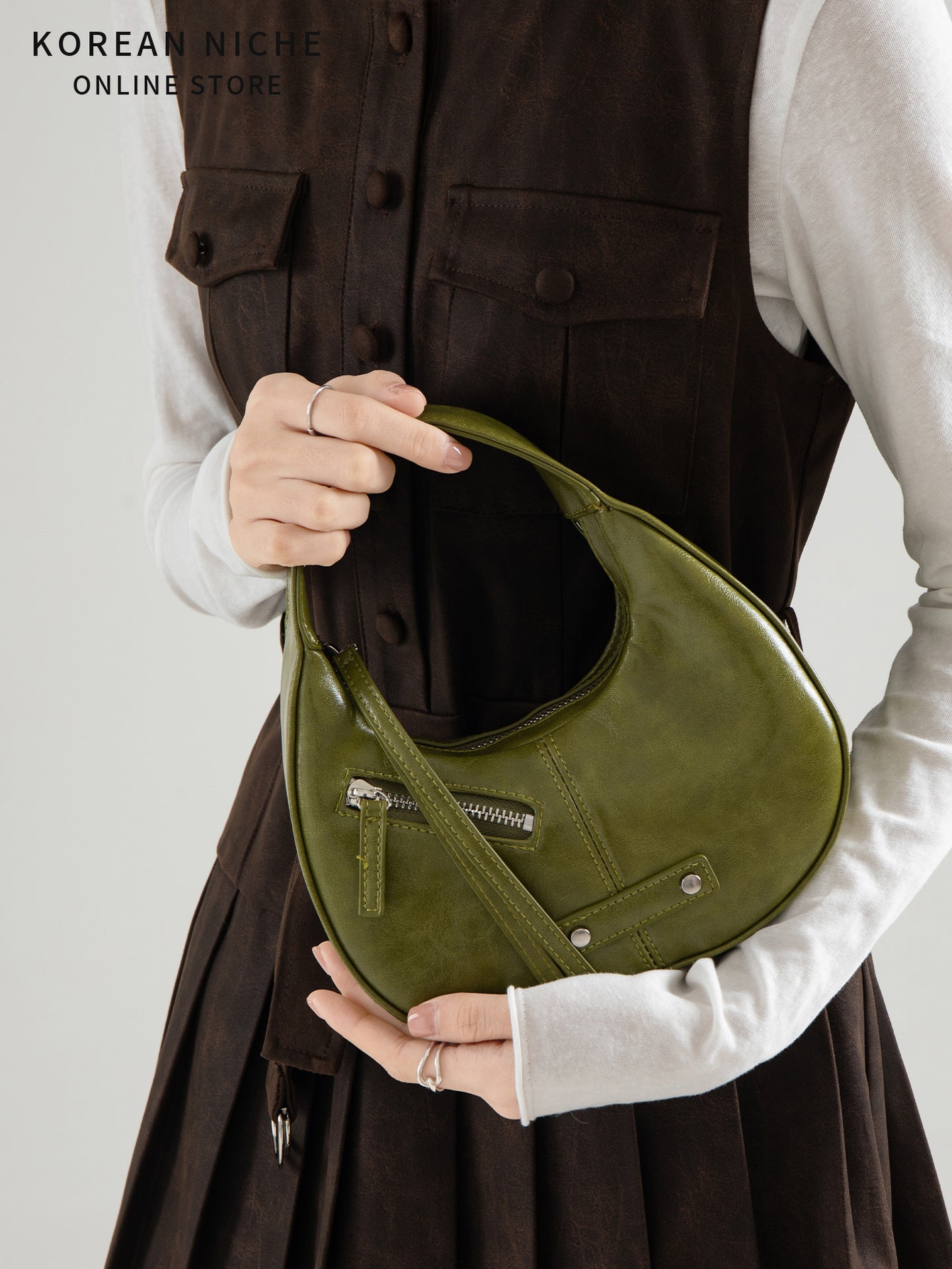 Women's Korean Niche Design Fashion Retro Moon High-grade Daily Bags