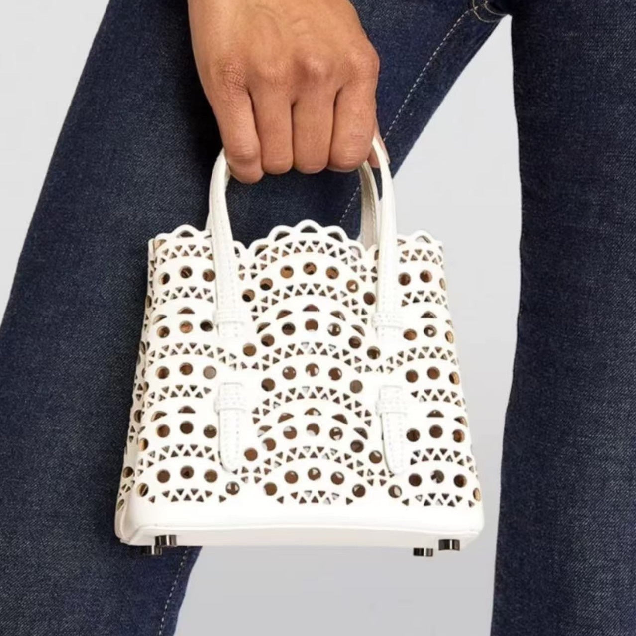Classic Charming Women's Hand Hollow Mobile Women's Messenger Bag
