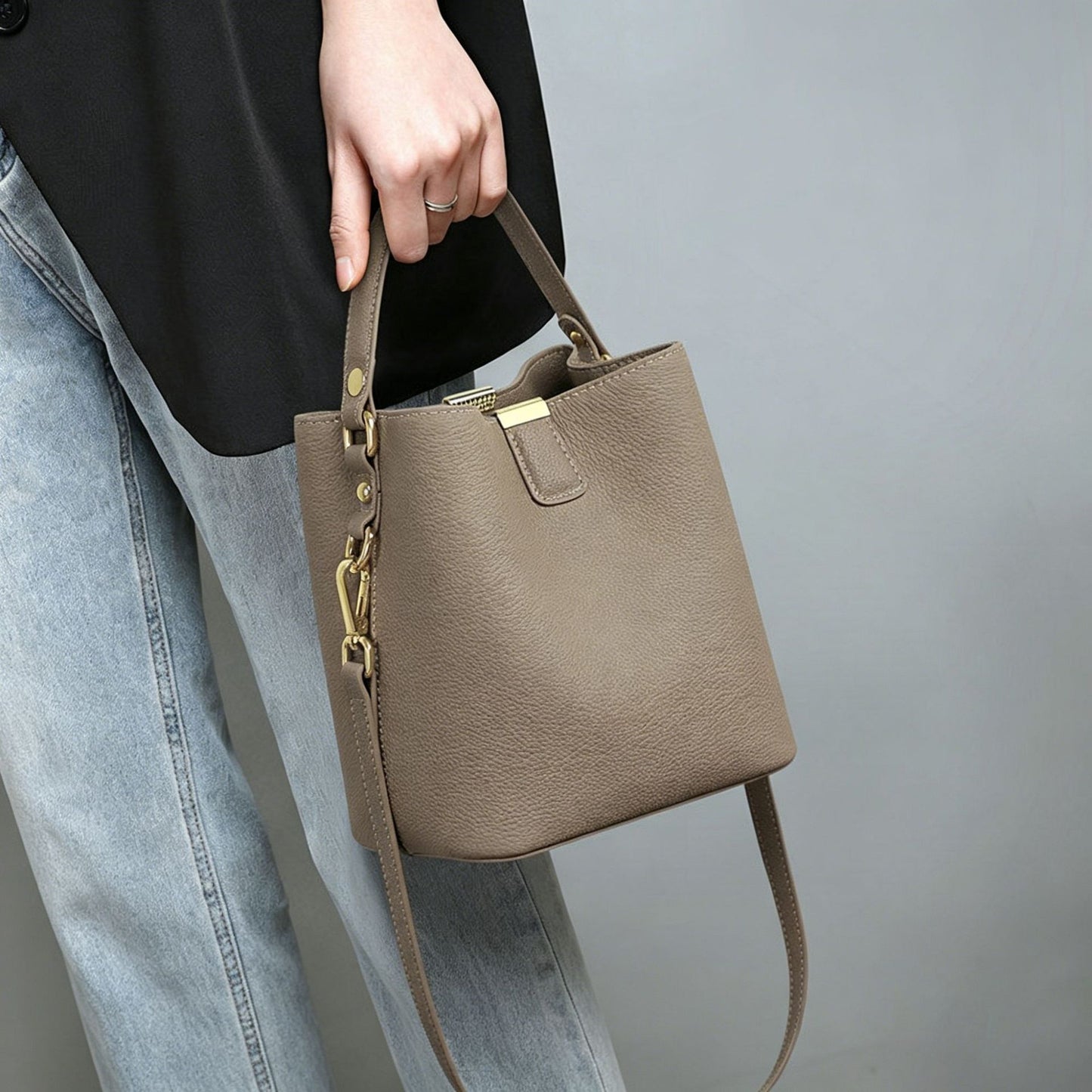 Women's Portable Large Capacity Leisure Commute Korean Fashion Women's Messenger Bag