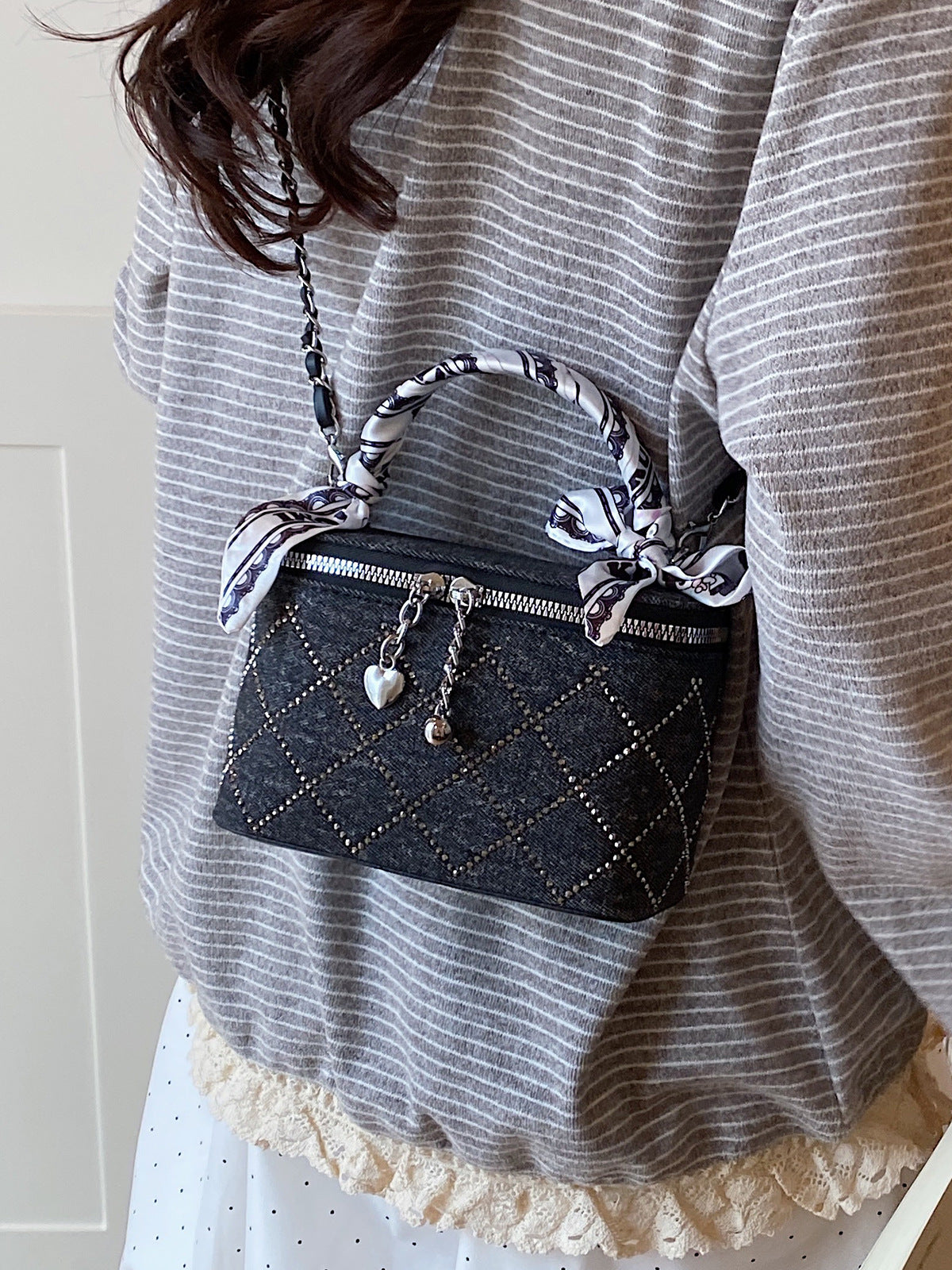 Women's Popular Niche Rhinestone Fashion Chain Portable Small Square Bag