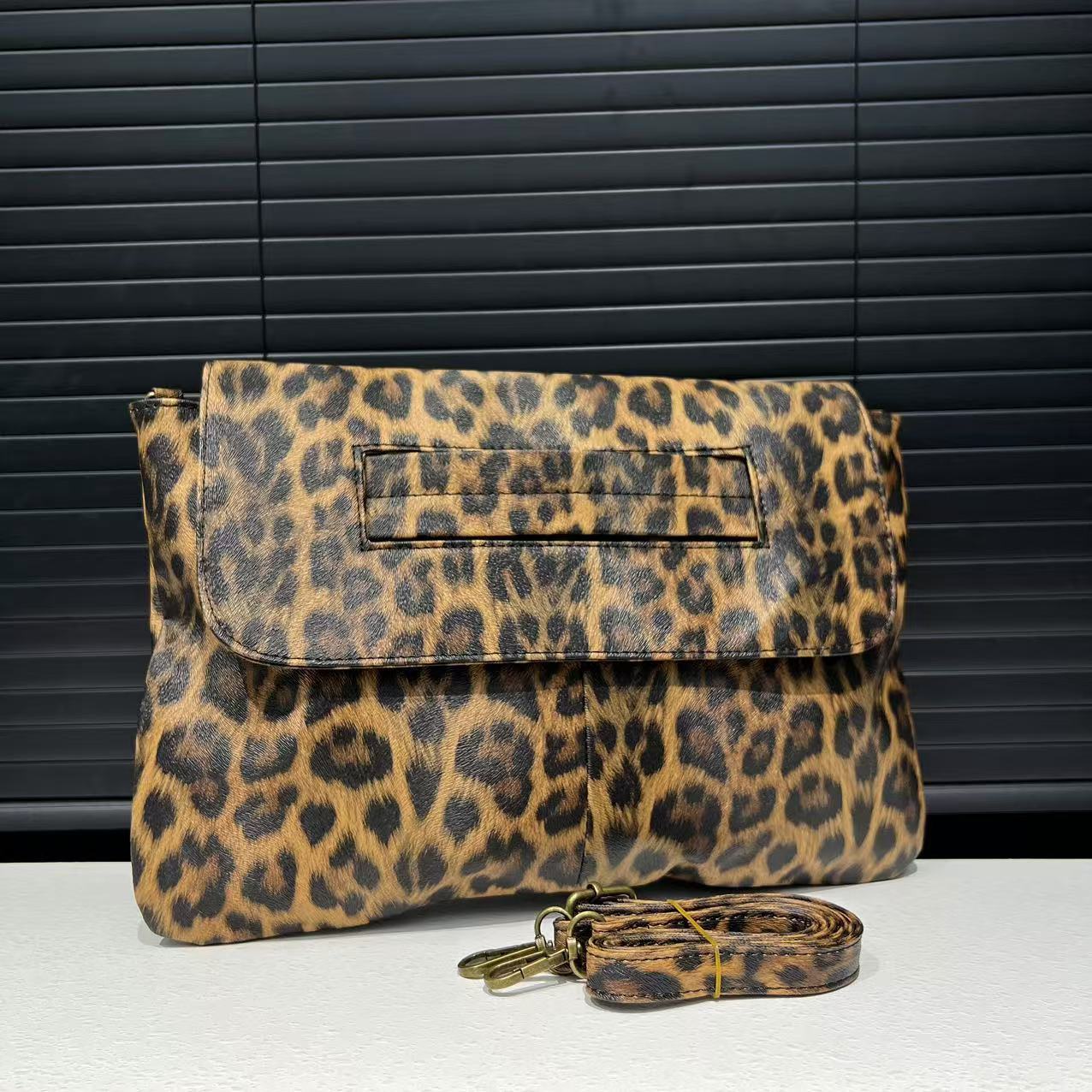 Women's Vintage Leopard Print Sets High Capacity Handbags