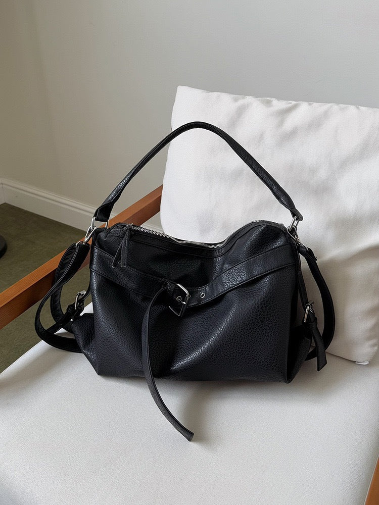 Women's Leather Retro Motorcycle Hot High-grade Large Capacity Women's Shoulder Bag